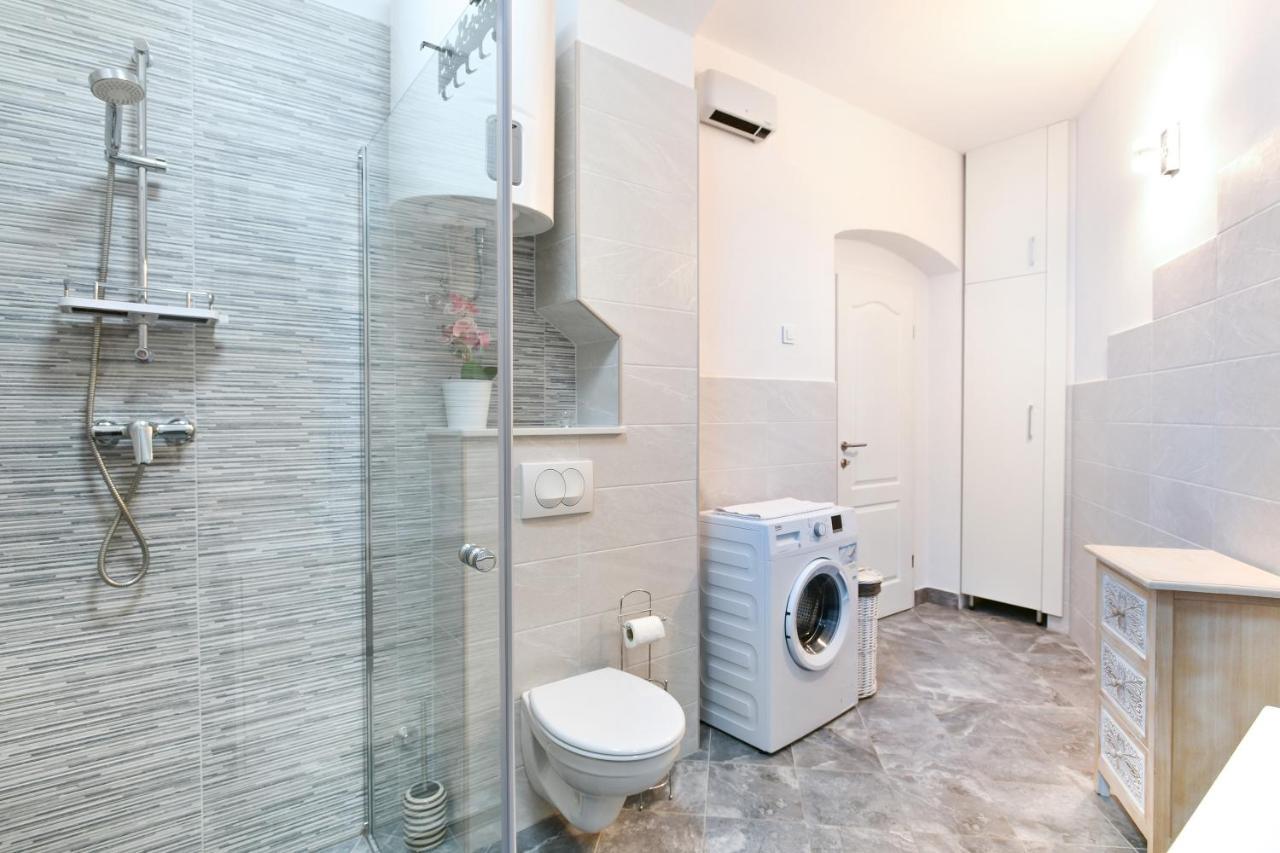 Apartment Rosenberger, Opatija Center With Parking エクステリア 写真